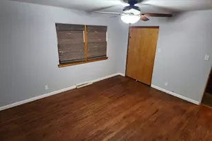 8 Deep River Dr, Hobart, IN 46342 - Photo 7