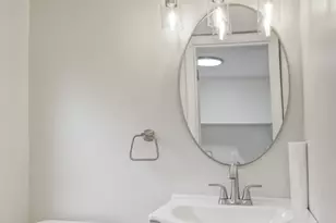 405 Institute St, Valparaiso, IN 46383 - Photo 9