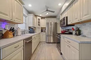 8154 Kooy Dr, Munster, IN 46321 - Photo 7