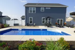 210 Sweetbay St, Valparaiso, IN 46385 - Photo 3