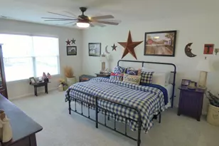 210 Sweetbay St, Valparaiso, IN 46385 - Photo 19