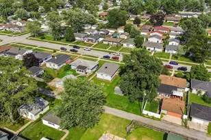 220 S Delaware St, Hobart, IN 46342 - Photo 31