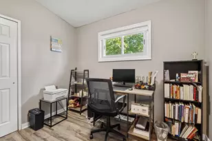 220 S Delaware St, Hobart, IN 46342 - Photo 15