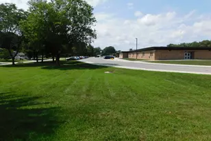 542 Dunewood Dr, Chesterton, IN 46304 - Photo 9