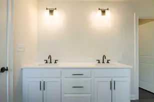 1759 Trailbrook Dr, Valparaiso, IN 46383 - Photo 29