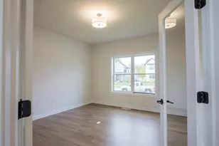 1759 Trailbrook Dr, Valparaiso, IN 46383 - Photo 5