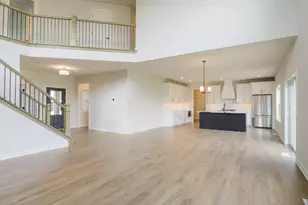 1759 Trailbrook Dr, Valparaiso, IN 46383 - Photo 9