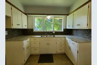 201 W Halleck Street, Morocco, IN 47963 - Photo 9