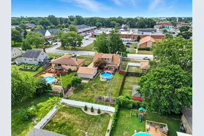 901 Ridgeway Avenue, Munster, IN 46321 - Photo 3