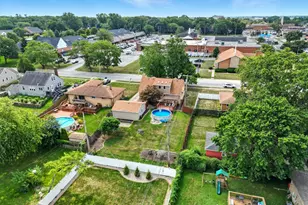 901 Ridgeway Ave, Munster, IN 46321 - Photo 3