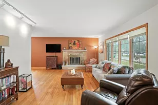 901 Ridgeway Ave, Munster, IN 46321 - Photo 5