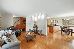 901 Ridgeway Ave, Munster, IN 46321 - Photo 7