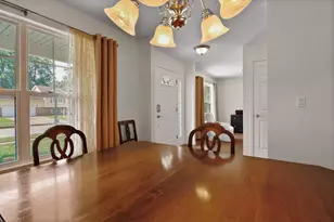 604 Oakwood Dr, Chesterton, IN 46304 - Photo 7