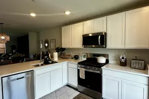 8728 Orchid Dr, Saint John, IN 46373 - Photo 5