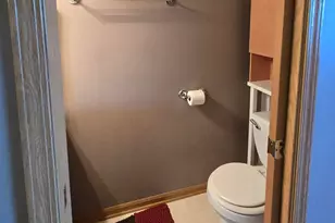 2035 W 75th Pl, Merrillville, IN 46410 - Photo 9