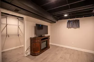 1060 N Vanderburg St, Gary, IN 46403 - Photo 17