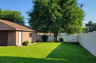 3622 Highway Ave, Highland, IN 46322 - Photo 5