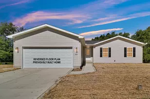 522 Oxford Rd, Kingsford Heights, IN 46346 - Photo 3