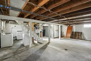 922 Garfield St, Hobart, IN 46342 - Photo 17