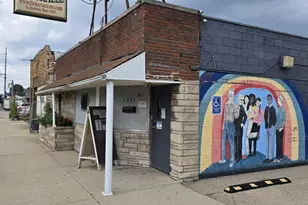 1221 150th St, Hammond, IN 46327 - Photo 1