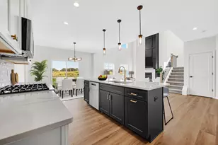 301 Holst Ln, Valparaiso, IN 46385 - Photo 7