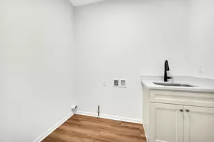 301 Holst Ln, Valparaiso, IN 46385 - Photo 15