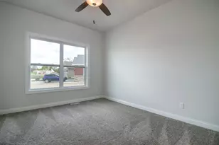 1761 Trailbrook Dr, Valparaiso, IN 46385 - Photo 11