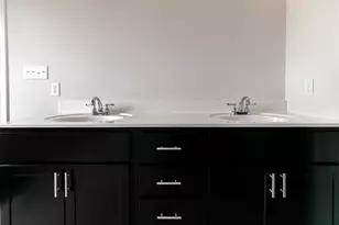 1761 Trailbrook Dr, Valparaiso, IN 46385 - Photo 15