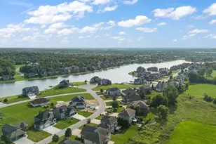 9192 Michigan Dr, Crown Point, IN 46307 - Photo 3