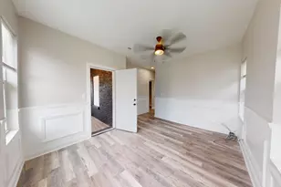 1379 Roosevelt Pl, Gary, IN 46404 - Photo 7