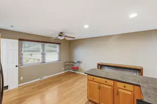 2949 W 76th Ln, Merrillville, IN 46410 - Photo 11