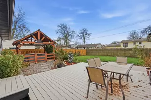 2949 W 76th Ln, Merrillville, IN 46410 - Photo 3