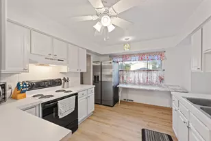 551 N Union Pl, Gary, IN 46403 - Photo 9