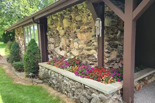 114 E Jersey St, Hanna, IN 46340 - Photo 5