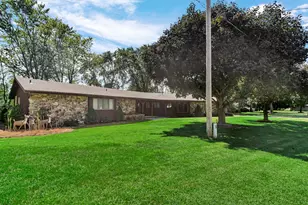 114 E Jersey St, Hanna, IN 46340 - Photo 3