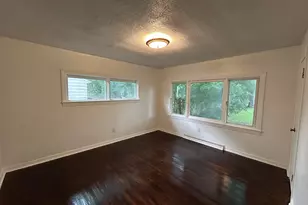 36 N Linda St, Hobart, IN 46342 - Photo 7