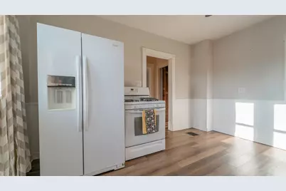 401 E Barker Avenue, Michigan City, IN 46360 - Photo 9