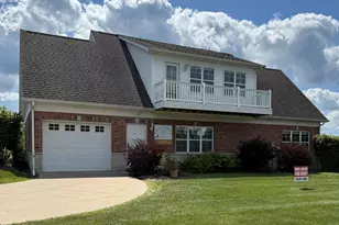 470 Vale Park Rd, Valparaiso, IN 46385 - Photo 3