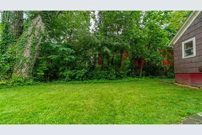 1025 Indiana Avenue, La Porte, IN 46350 - Photo 5