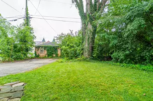 1025 Indiana Ave, La Porte, IN 46350 - Photo 7