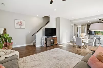 310 N Indiana Avenue, Crown Point, IN 46307 - Photo 7