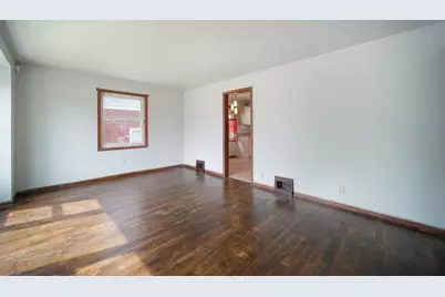 7230 McLaughlin Avenue, Hammond, IN 46324 - Photo 3