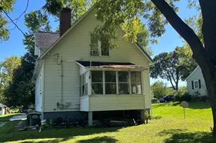 484 Grove Ave, Valparaiso, IN 46385 - Photo 25
