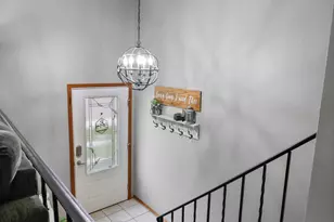 1710 Peachtree Dr, Valparaiso, IN 46383 - Photo 9