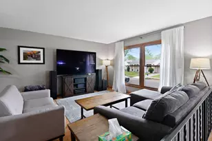 1710 Peachtree Dr, Valparaiso, IN 46383 - Photo 3