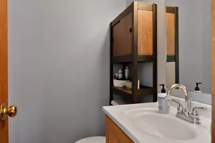 1710 Peachtree Dr, Valparaiso, IN 46383 - Photo 13