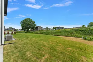 4292 W 77th Pl, Merrillville, IN 46410 - Photo 5