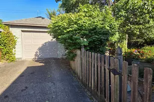 1025 N Vanderburg St, Gary, IN 46403 - Photo 141