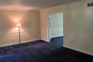 2106 Worthington Dr, Valparaiso, IN 46383 - Photo 7