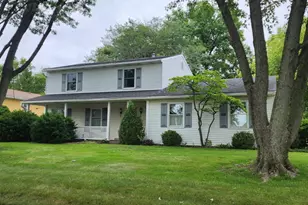 2106 Worthington Dr, Valparaiso, IN 46383 - Photo 1